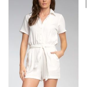 Elan white romper NWOT
